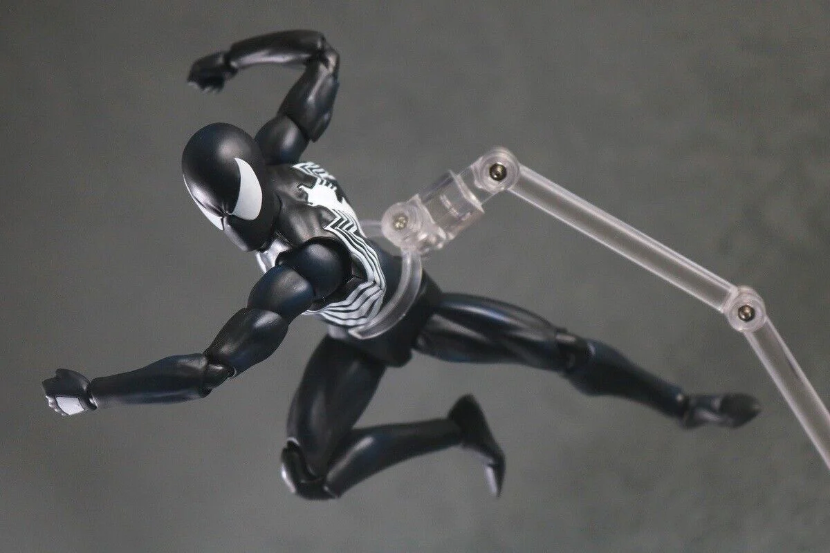 CT Toys MAFEX No.147 Spider-Man Black Costume COMIC Version - Image 5