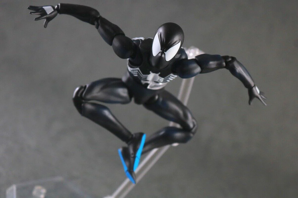 CT Toys MAFEX No.147 Spider-Man Black Costume COMIC Version - Image 8